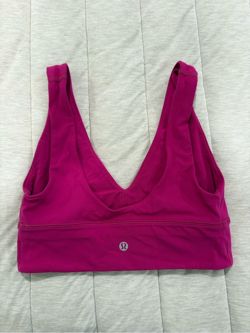 Align V-Neck Bra, Light Support, Ripened Raspberry - Picture 3 of 4